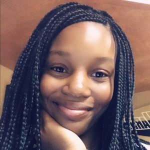 Meet your Posher, Desiree